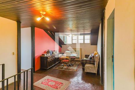 Casa à venda com 600m², 6 quartos e 4 vagas Casa à venda com 600m², 6 quartos e 4 vagasSala Superior