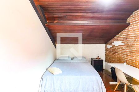 Casa à venda com 600m², 6 quartos e 4 vagas Casa à venda com 600m², 6 quartos e 4 vagasQuarto 4 Superior