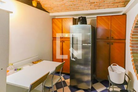 Casa à venda com 600m², 6 quartos e 4 vagas Casa à venda com 600m², 6 quartos e 4 vagasCozinha