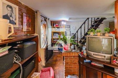 Casa à venda com 600m², 6 quartos e 4 vagas Casa à venda com 600m², 6 quartos e 4 vagasEscritório