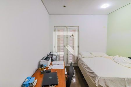 Casa à venda com 600m², 6 quartos e 4 vagas Casa à venda com 600m², 6 quartos e 4 vagasQuarto 1