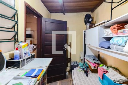 Casa à venda com 600m², 6 quartos e 4 vagas Casa à venda com 600m², 6 quartos e 4 vagasLavanderia