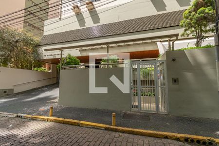 Apartamento para alugar com 128m², 3 quartos e 3 vagas Apartamento para alugar com 128m², 3 quartos e 3 vagasFachada e Portaria