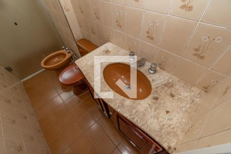 Apartamento para alugar com 128m², 3 quartos e 3 vagas Apartamento para alugar com 128m², 3 quartos e 3 vagasDetalhe Banheiro Corredor