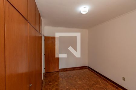 Apartamento para alugar com 128m², 3 quartos e 3 vagas Apartamento para alugar com 128m², 3 quartos e 3 vagasQuarto 2
