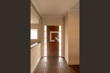 Sala de casa para alugar com 5 quartos, 200m² em Jardim Indaiá, Embu das Artes