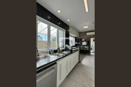 Casa de condomínio à venda com 597m², 4 quartos e 4 vagasCozinha