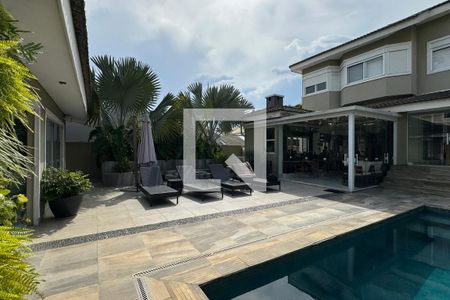 Casa de condomínio à venda com 597m², 4 quartos e 4 vagasPiscina