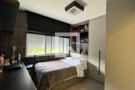 Casa de condomínio à venda com 597m², 4 quartos e 4 vagasSuíte 2