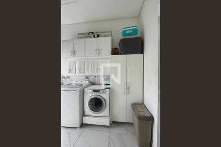 Casa de condomínio à venda com 597m², 4 quartos e 4 vagasÁrea de Serviço