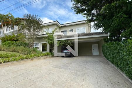 Casa de condomínio à venda com 597m², 4 quartos e 4 vagasFachada