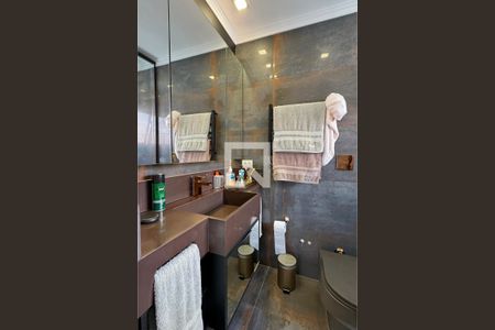 Casa de condomínio à venda com 597m², 4 quartos e 4 vagasBanheiro da Suíte 1