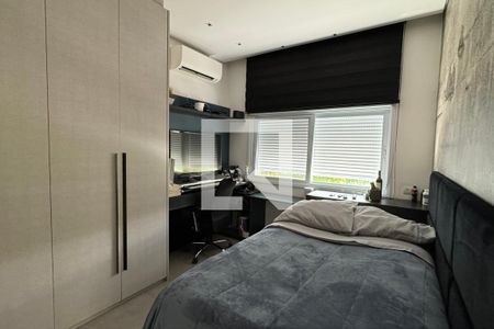 Casa de condomínio à venda com 597m², 4 quartos e 4 vagasQuarto 4