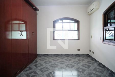 Quarto de casa para alugar com 4 quartos, 210m² em Parque Boturussu, São Paulo