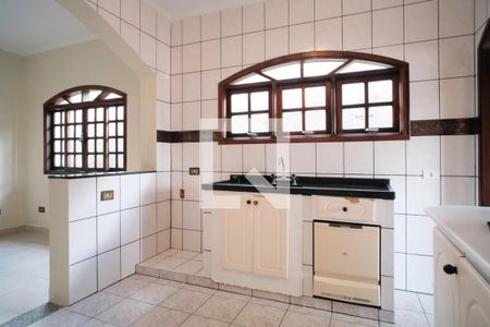 Casa para alugar com 210m², 4 quartos e 1 vaga Casa para alugar com 210m², 4 quartos e 1 vagaCozinha
