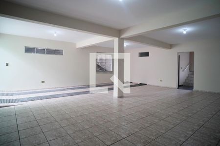 Casa para alugar com 210m², 4 quartos e 1 vaga Casa para alugar com 210m², 4 quartos e 1 vagaÁrea comum