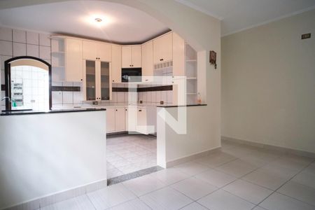 Sala de casa para alugar com 4 quartos, 210m² em Parque Boturussu, São Paulo