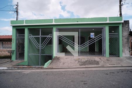 Casa para alugar com 210m², 4 quartos e 1 vaga Casa para alugar com 210m², 4 quartos e 1 vagaFachada