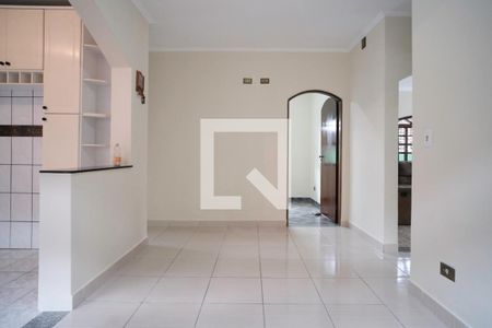 Sala de casa para alugar com 4 quartos, 210m² em Parque Boturussu, São Paulo