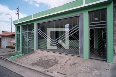 Casa para alugar com 210m², 4 quartos e 1 vaga Casa para alugar com 210m², 4 quartos e 1 vagaFachada