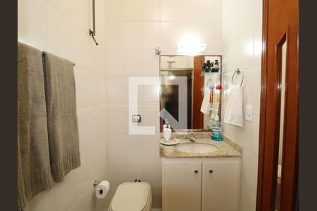 Casa de condomínio à venda com 125m², 3 quartos e 2 vagas Casa de condomínio à venda com 125m², 3 quartos e 2 vagasBanheiro da Suíte