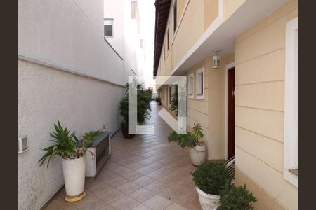 Casa de condomínio à venda com 125m², 3 quartos e 2 vagasEntrada