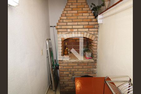 Casa de condomínio à venda com 125m², 3 quartos e 2 vagasChurrasqueira
