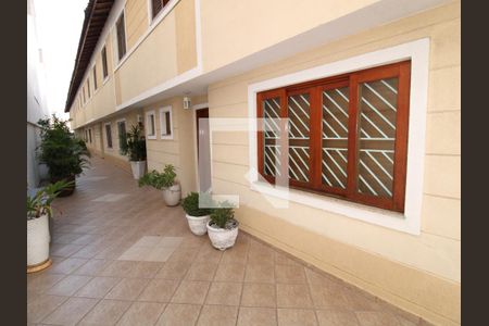 Casa de condomínio à venda com 125m², 3 quartos e 2 vagasEntrada