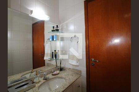 Casa de condomínio à venda com 125m², 3 quartos e 2 vagasBanheiro Social