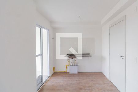 Sala e Cozinha Integrada  de apartamento para alugar com 2 quartos, 39m² em Cidade Antônio Estêvão de Carvalho, São Paulo
