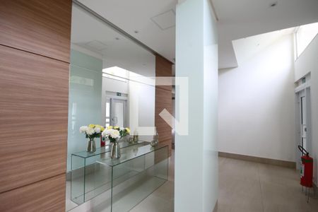 Apartamento à venda com 82m², 2 quartos e 2 vagasHall de entrada