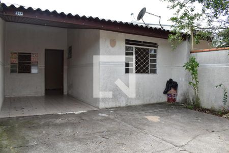 Casa para alugar com 95m², 2 quartos e 2 vagasQuintal