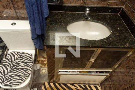 Casa de condomínio à venda com 350m², 3 quartos e 1 vagaBanheiro da Suite