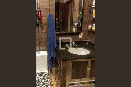 Casa de condomínio à venda com 350m², 3 quartos e 1 vagaBanheiro da Suite