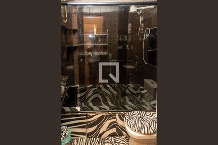 Casa de condomínio à venda com 350m², 3 quartos e 1 vagaBanheiro da Suite