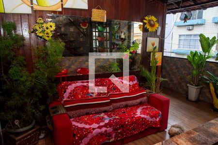 Casa de condomínio à venda com 350m², 3 quartos e 1 vagaVaranda