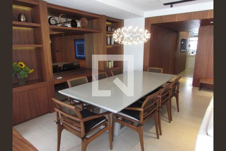 Apartamento à venda com 206m², 3 quartos e 4 vagasSala