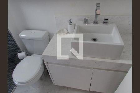 Apartamento à venda com 206m², 3 quartos e 4 vagasBanheiro Quarto 1