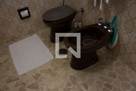 Apartamento à venda com 180m², 3 quartos e 3 vagas Apartamento à venda com 180m², 3 quartos e 3 vagasBanheiro