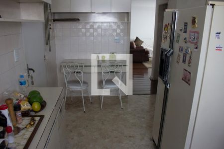 Apartamento à venda com 180m², 3 quartos e 3 vagas Apartamento à venda com 180m², 3 quartos e 3 vagasCozinha