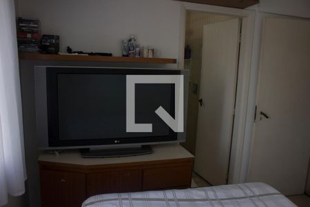 Apartamento à venda com 180m², 3 quartos e 3 vagas Apartamento à venda com 180m², 3 quartos e 3 vagasQuarto