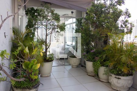 Apartamento à venda com 180m², 3 quartos e 3 vagas Apartamento à venda com 180m², 3 quartos e 3 vagasArea externa