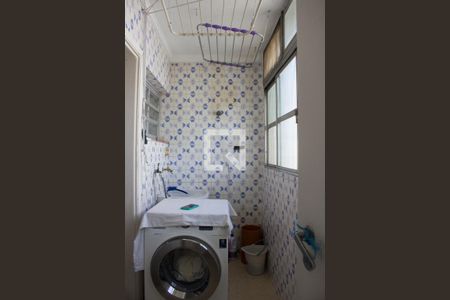 Apartamento à venda com 180m², 3 quartos e 3 vagas Apartamento à venda com 180m², 3 quartos e 3 vagasLavanderia