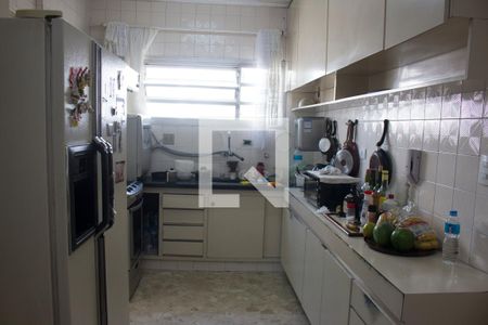 Apartamento à venda com 180m², 3 quartos e 3 vagas Apartamento à venda com 180m², 3 quartos e 3 vagasCozinha