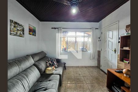 Sala de casa para alugar com 2 quartos, 97m² em Vila Santa Rosa, Guarujá