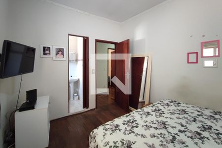 Casa à venda com 150m², 3 quartos e 4 vagasQuarto Suíte 2