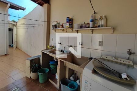 Casa à venda com 150m², 3 quartos e 4 vagasÁrea de Serviço