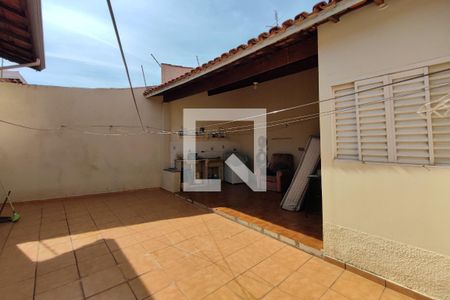 Casa à venda com 150m², 3 quartos e 4 vagasQuintal
