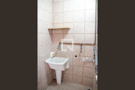 Casa à venda com 210m², 3 quartos e 2 vagasLavanderia