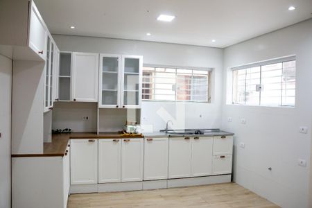 Casa à venda com 210m², 3 quartos e 2 vagasCozinha